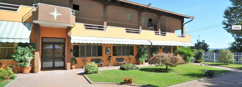 Hotel Stella Bianca San Giorgio Canavese エクステリア 写真